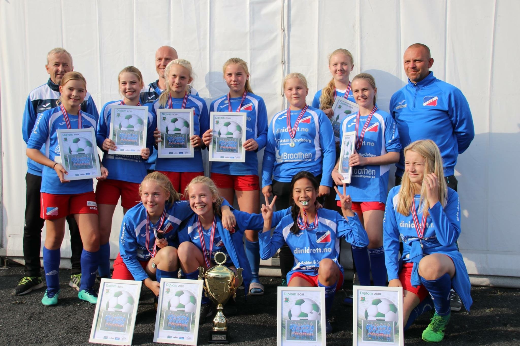 Gratulerer med sølv på Gruecup jenter 2005 :-)